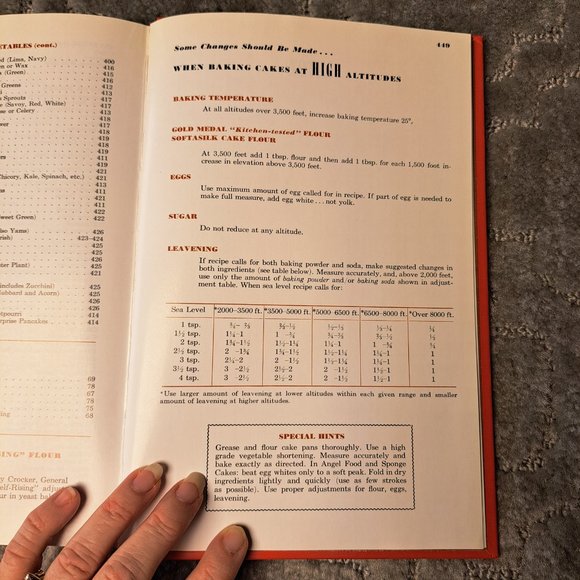 Betty Crocker Cooking Ser.: Betty Crocker's Picture Cookbook, Facsimile Edition - Picture 3 of 7